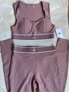 Alo Mauve Dusty Rose Sports Bra & Leggings Set